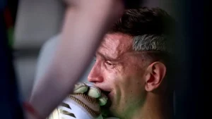 dibu-martinez-llorando-1
