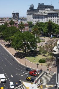 Vista de la Plaza de Mayo, en Buenos Aires. Foto: Wikimedia Commons.