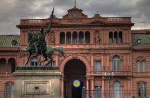 La Casa Rosada, sede del Poder Ejecutivo argentino, en Buenos Aires. Foto: Wikimedia Commons.