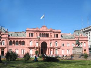 Vista de la Casa Rosada, sede del Poder Ejecutivo argentino. Foto: Wikimedia Commons.