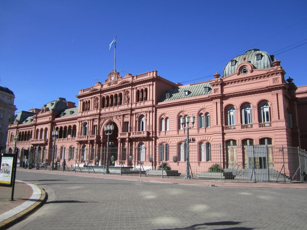 La Casa Rosada, sede del Poder Ejecutivo argentino, en Buenos Aires. Foto: Wikimedia Commons.