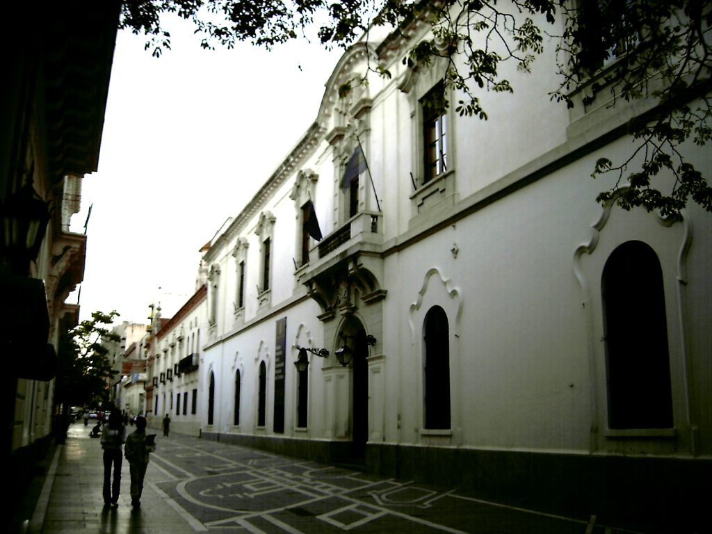 Edificio de la Universidad Nacional de Córdoba. Foto: Wikimedia Commons.
